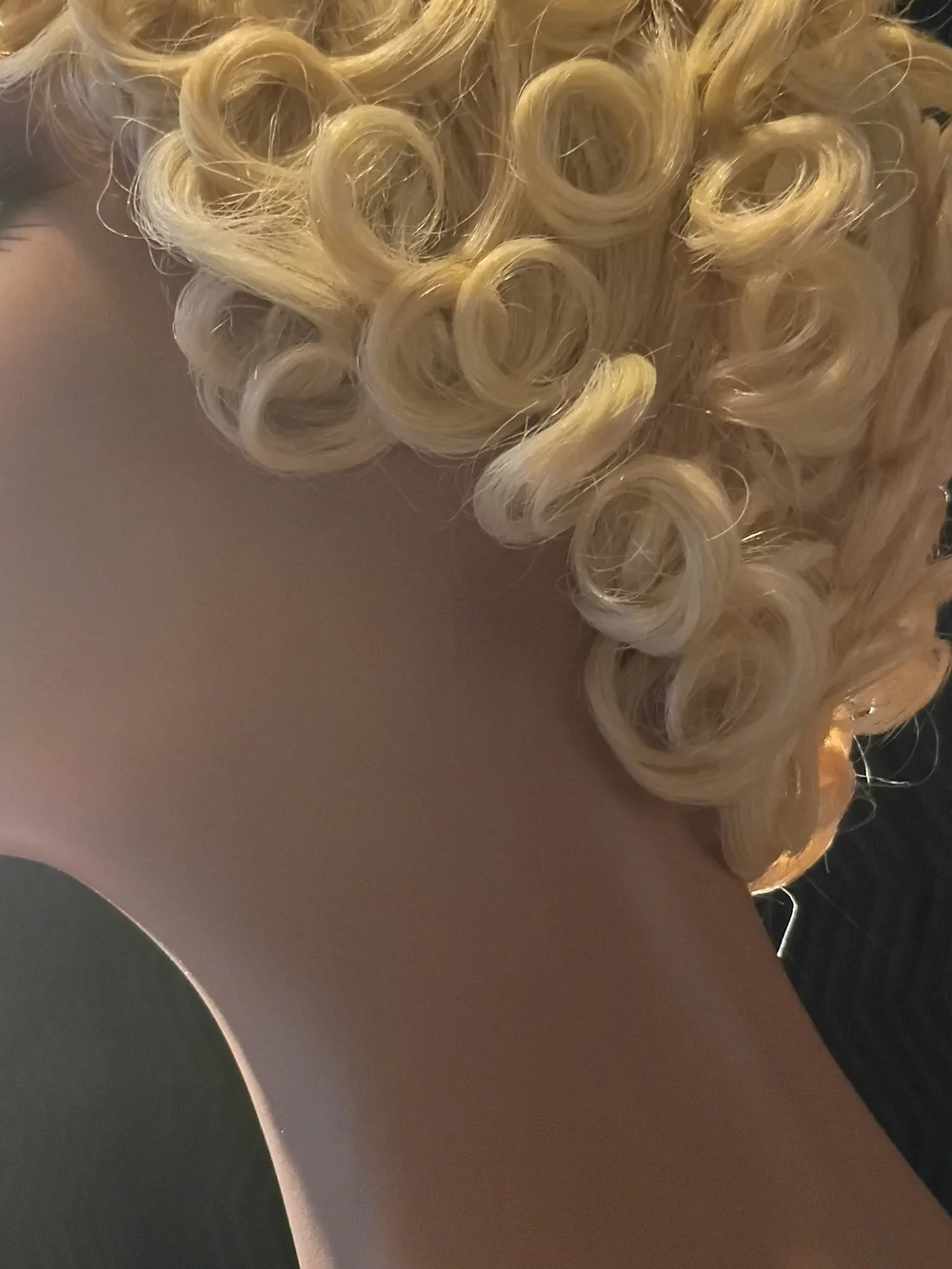 Blonde Curly Clip-In Hairpiece - Natural Blonde Styling